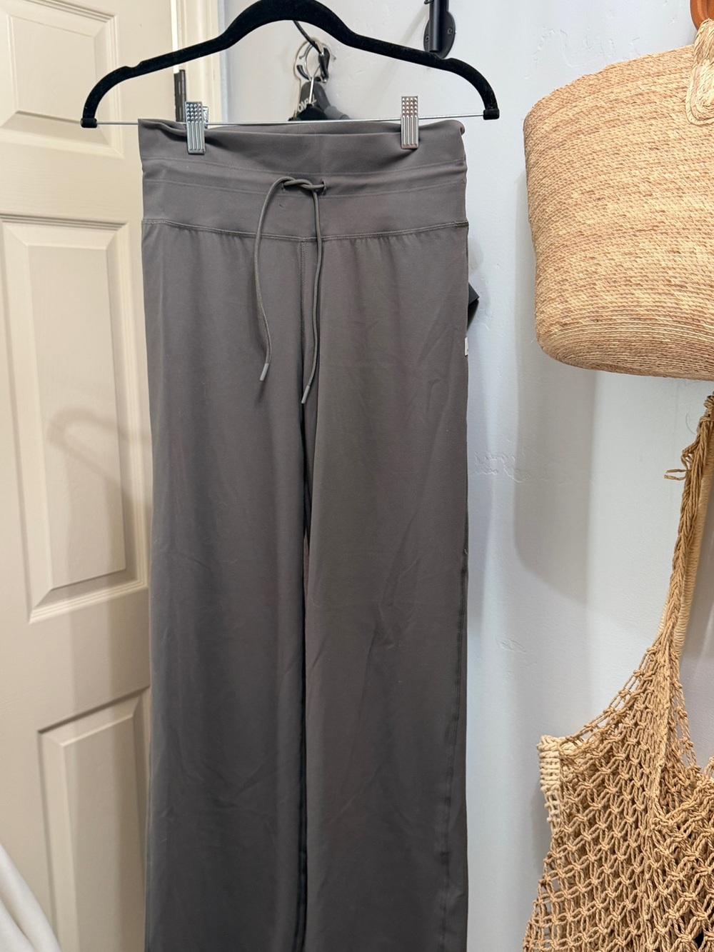 Vuori Wide-Leg Drawstring Lounge Pants -